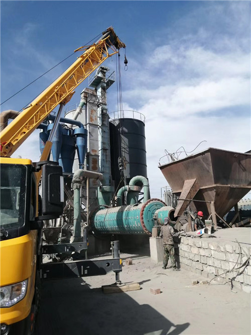 阳江市设备搬运等各类工程项目中，吊车起着关键作用