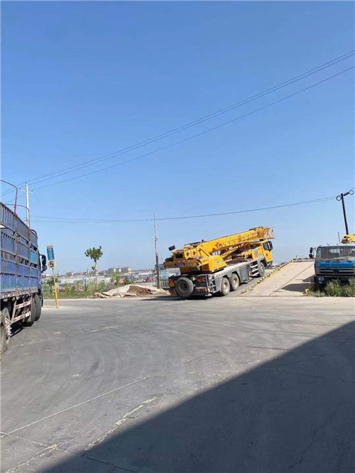 阳江市25吨吊车的租赁价格大概是多少？